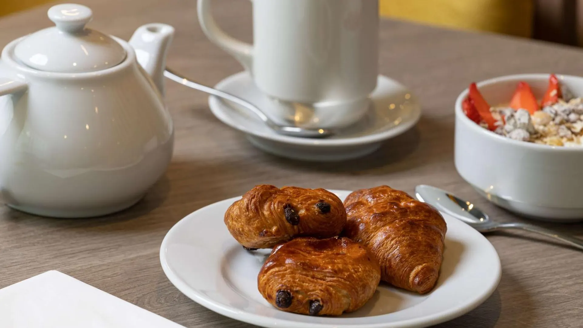 Hampton By Hilton London City