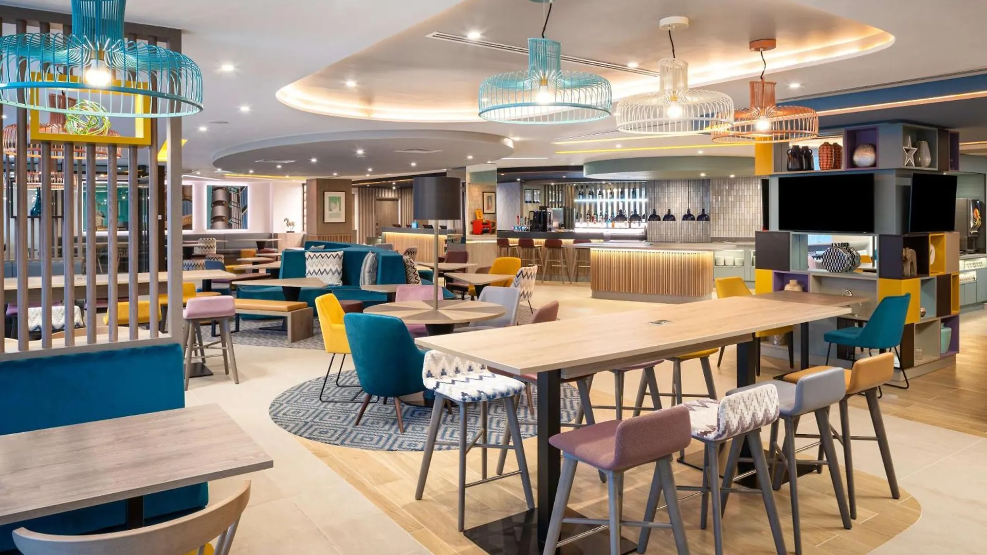 Hampton By Hilton London City Hotel
