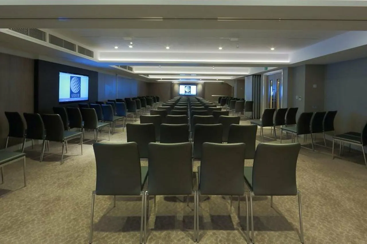 Hampton By Hilton London City